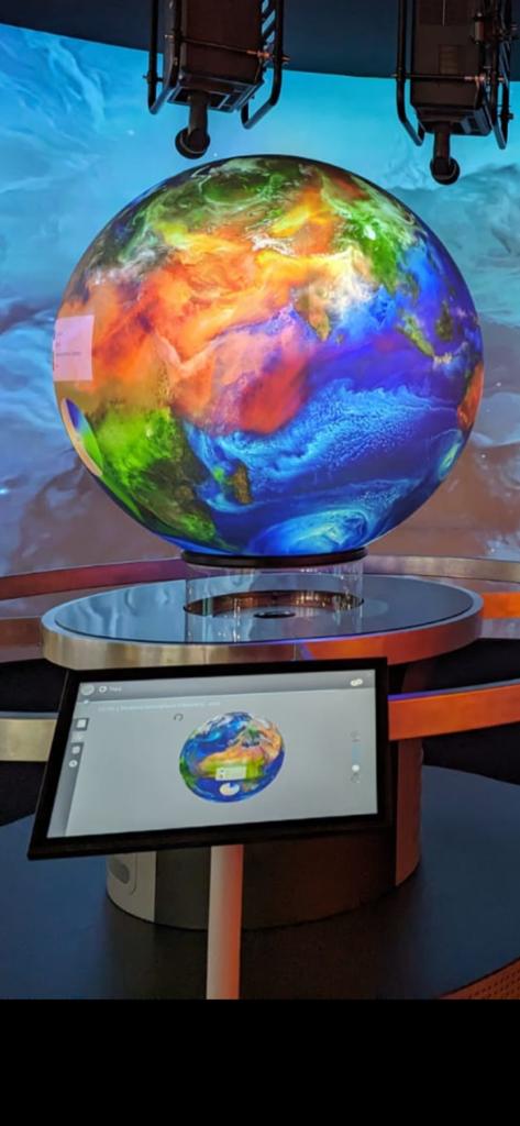 Global emissions visualization on OmniGlobe display